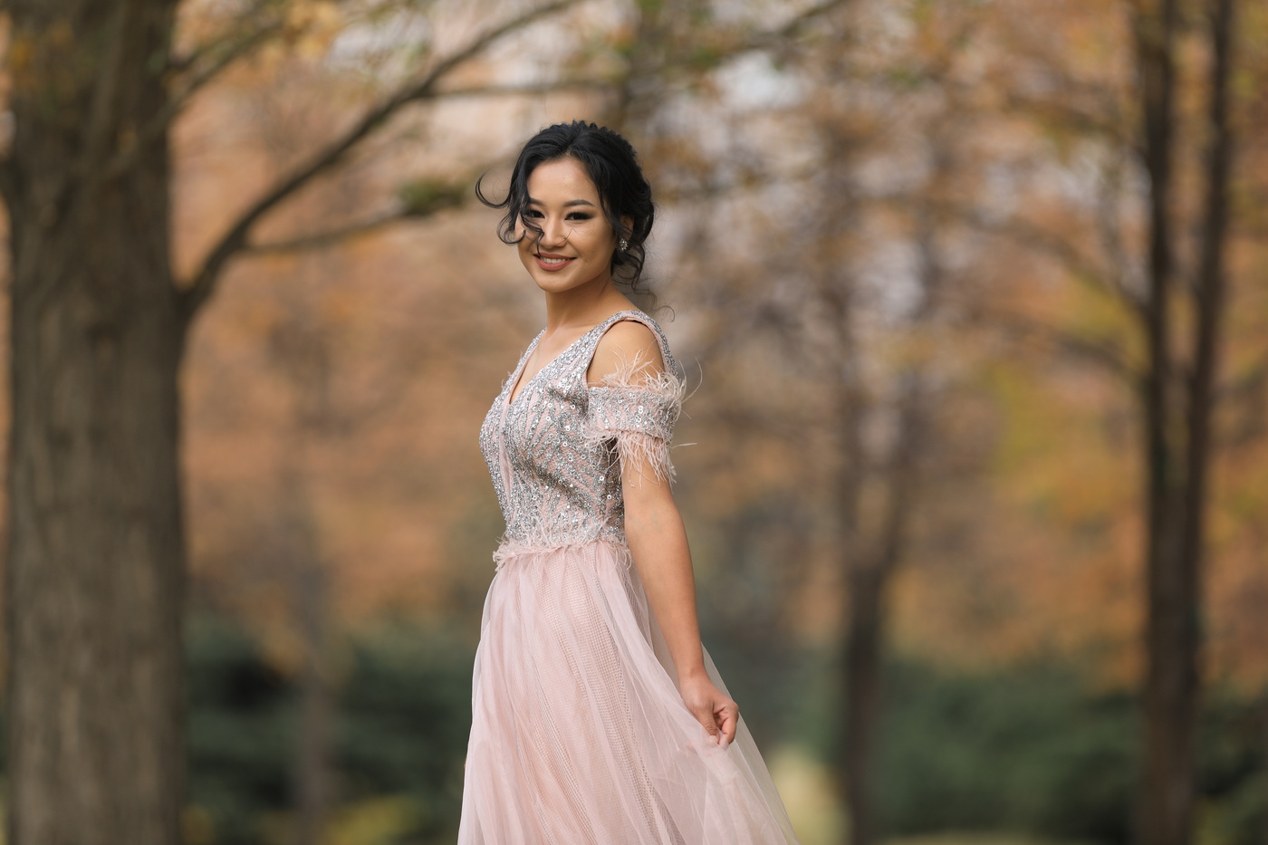 in den herbstlichen Wald