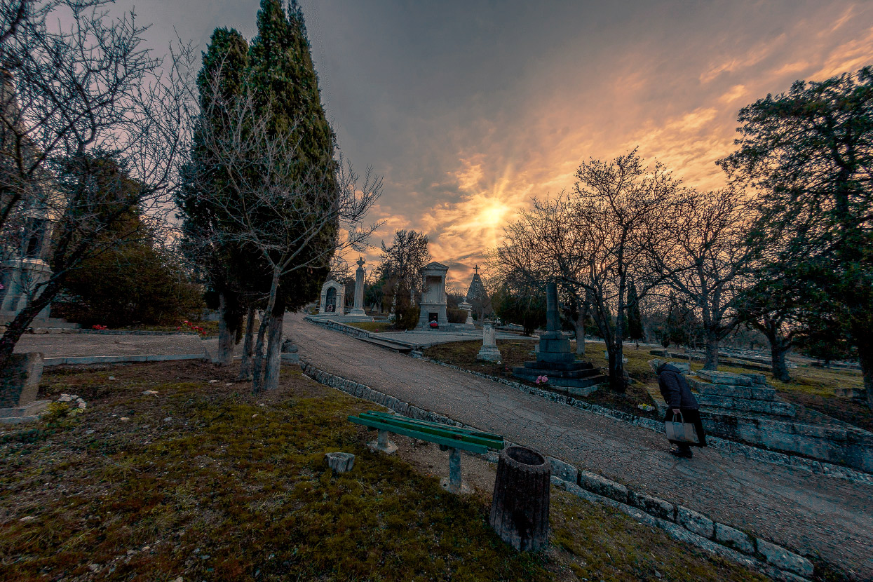 Liebfrauenkirche und St. Ruzhentsovoy. Dominica