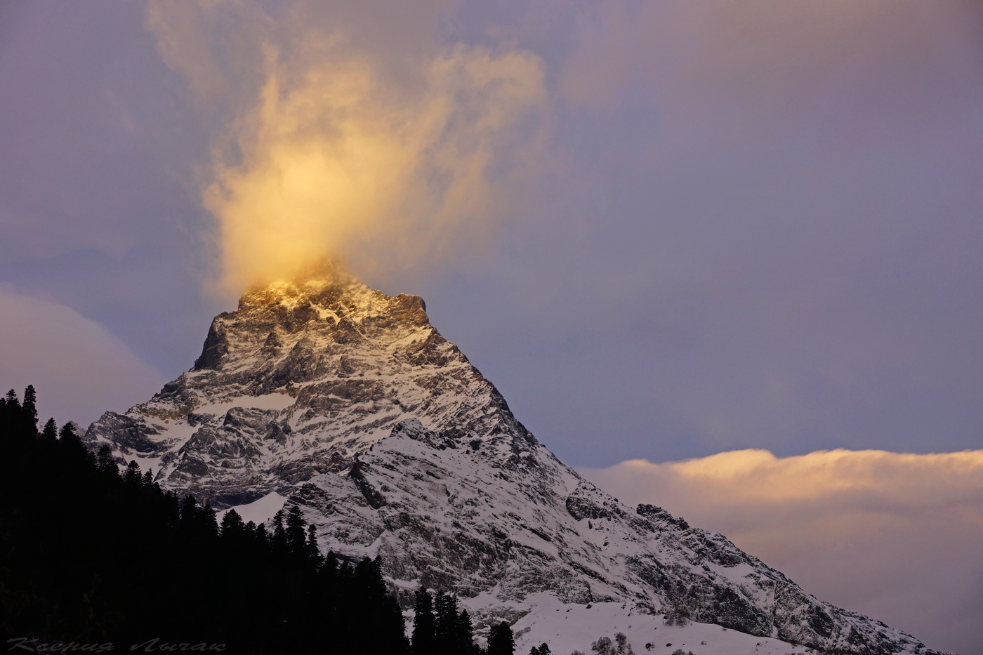 "Ночевала тучка золотая..."