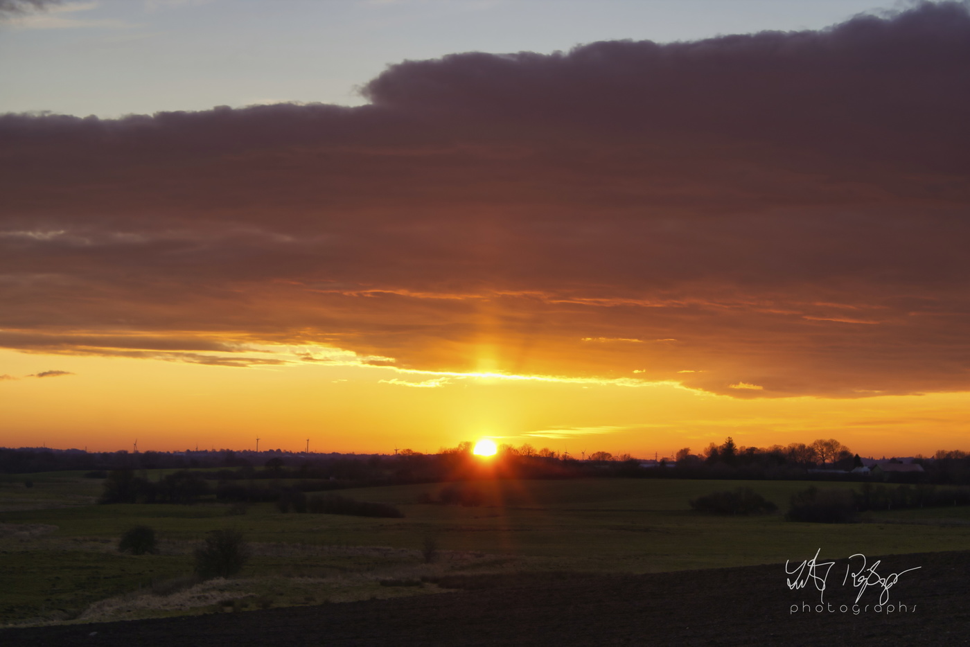 Ein weiterer Sonnenuntergang wartet auf die Nacht
