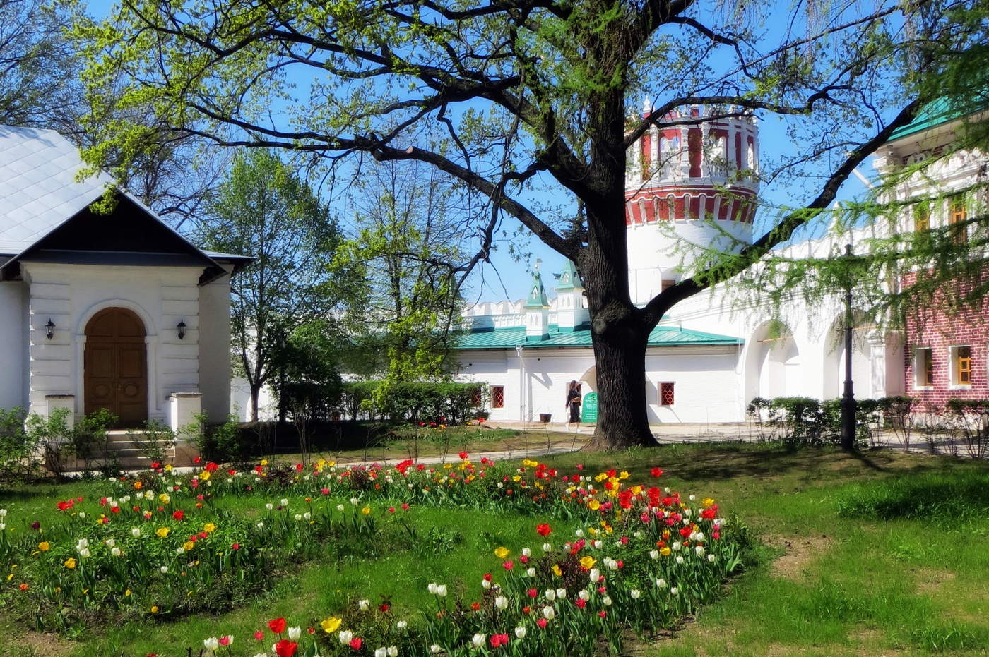 Neujungfrauenkloster.