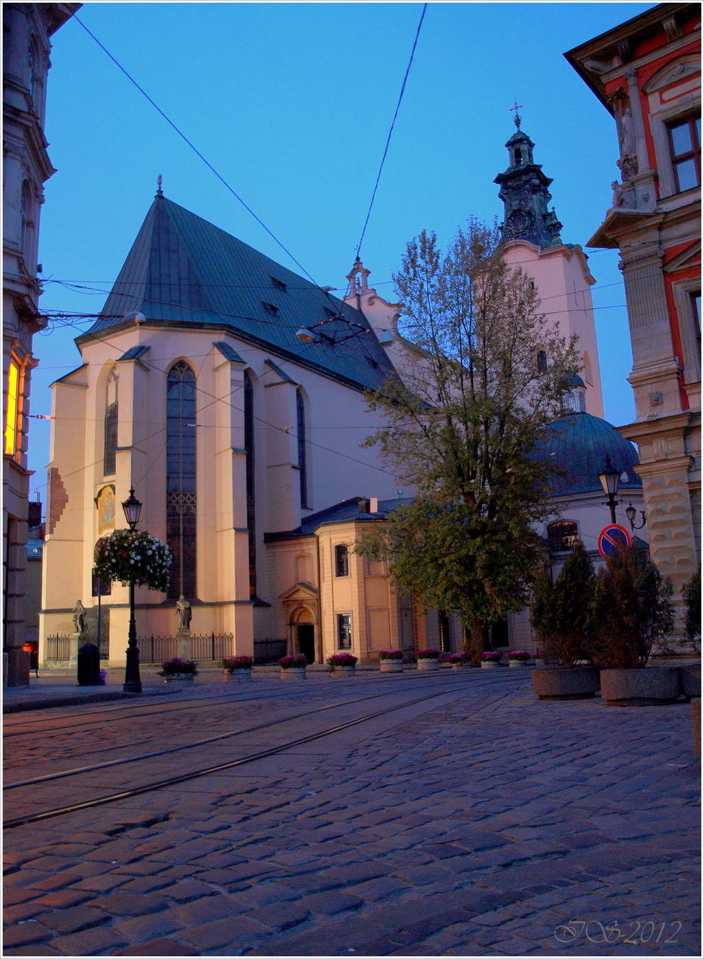 MORGEN IN DER ALTSTADT